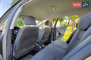Хетчбек Volkswagen Golf 2007 в 
