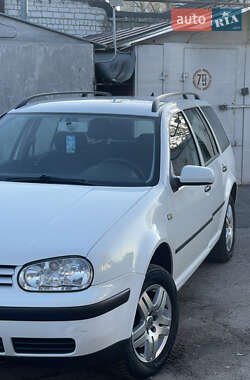 Универсал Volkswagen Golf 2001 в 