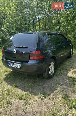 Хэтчбек Volkswagen Golf 2002 в 