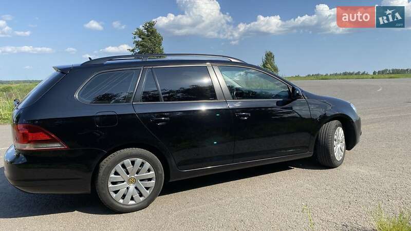 Універсал Volkswagen Golf 2013 в Прилуках