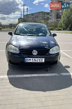 Хетчбек Volkswagen Golf 2004 в Сумах