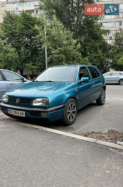 Хетчбек Volkswagen Golf 1992 в 