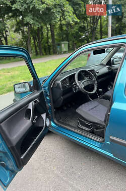 Хетчбек Volkswagen Golf 1992 в 