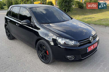Хэтчбек Volkswagen Golf 2009 в 