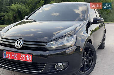 Хэтчбек Volkswagen Golf 2009 в 