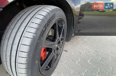 Хэтчбек Volkswagen Golf 2009 в 