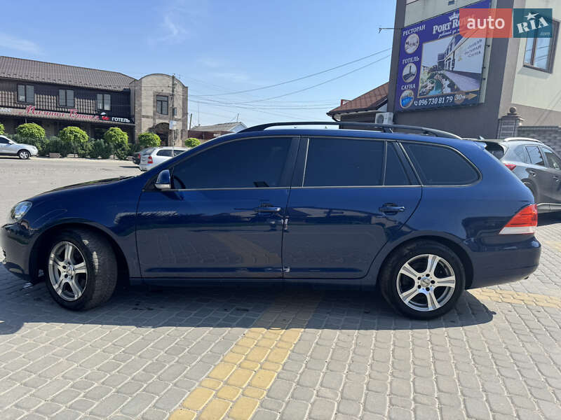 Універсал Volkswagen Golf 2012 в Тульчині