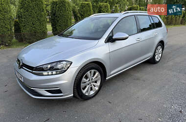 Универсал Volkswagen Golf 2019 в 