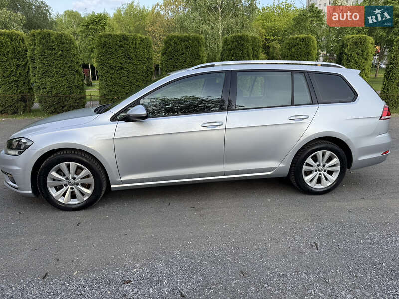 Універсал Volkswagen Golf 2019 в Хмельницькому