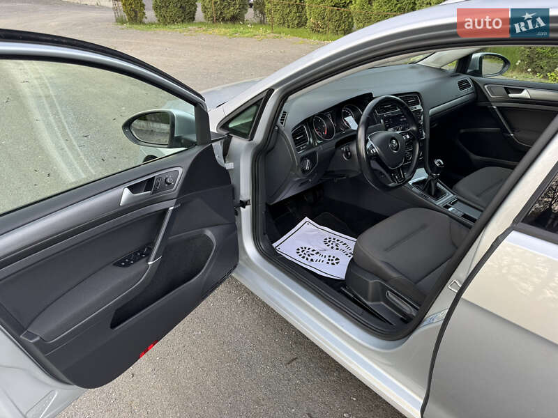Універсал Volkswagen Golf 2019 в Хмельницькому