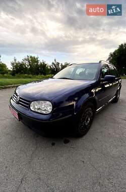Универсал Volkswagen Golf 2000 в 