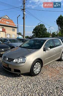 Хетчбек Volkswagen Golf 2006 в 