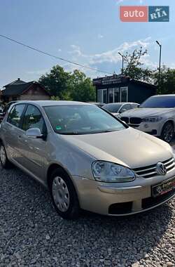Хэтчбек Volkswagen Golf 2006 в Коломые