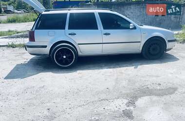 Універсал Volkswagen Golf 2001 в Львові