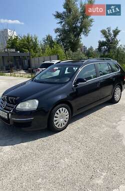 Універсал Volkswagen Golf 2008 в Києві