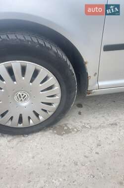 Універсал Volkswagen Golf 2001 в 