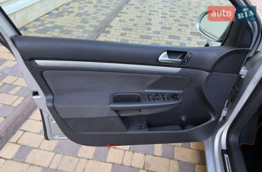 Хэтчбек Volkswagen Golf 2007 в 