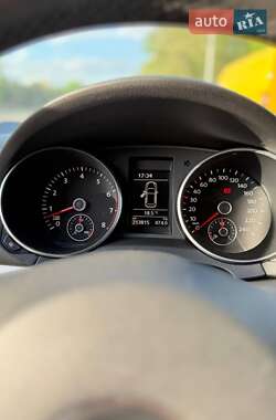 Хетчбек Volkswagen Golf 2010 в 