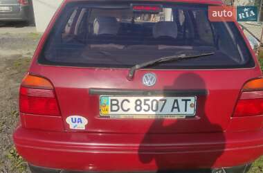 Хетчбек Volkswagen Golf 1993 в 