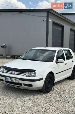 Хэтчбек Volkswagen Golf 1998 в 