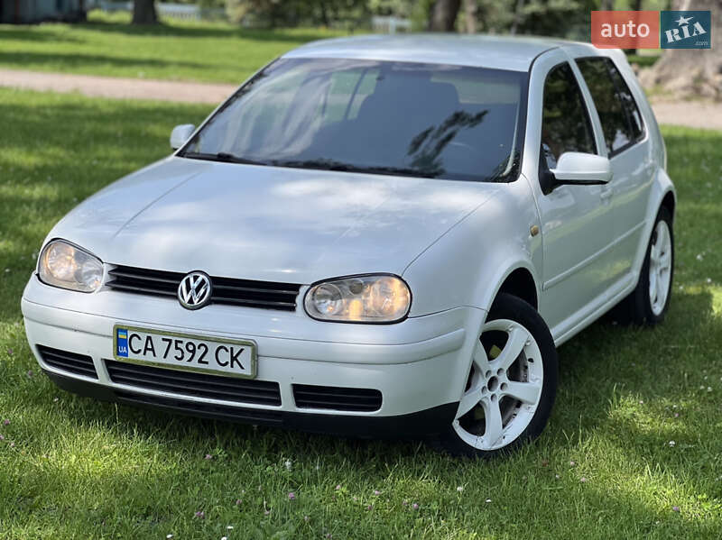 Хэтчбек Volkswagen Golf 2000 в Хмельницком