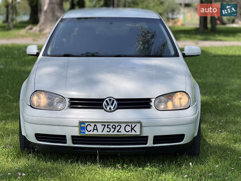 Хэтчбек Volkswagen Golf 2000 в Хмельницком