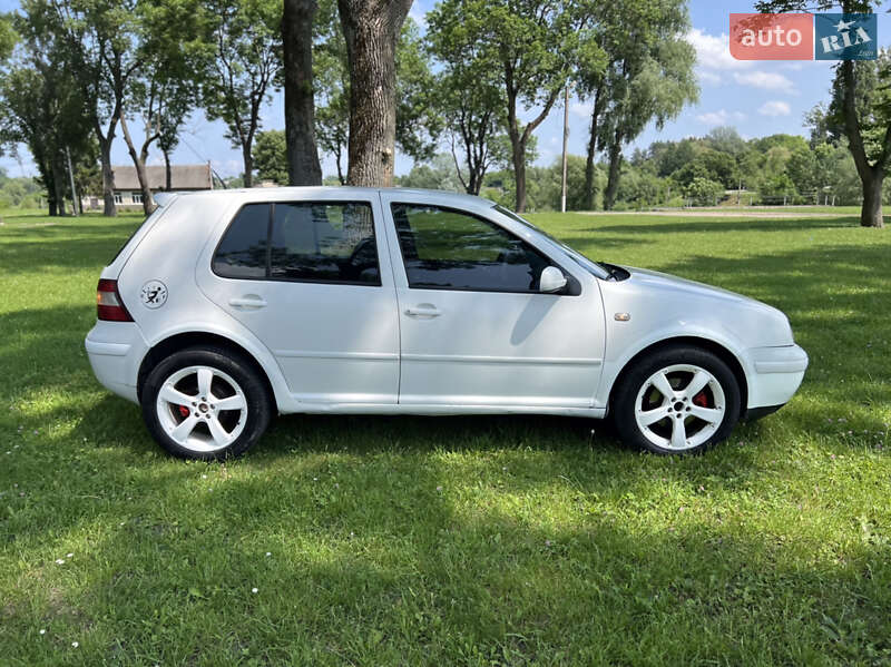 Хэтчбек Volkswagen Golf 2000 в Хмельницком