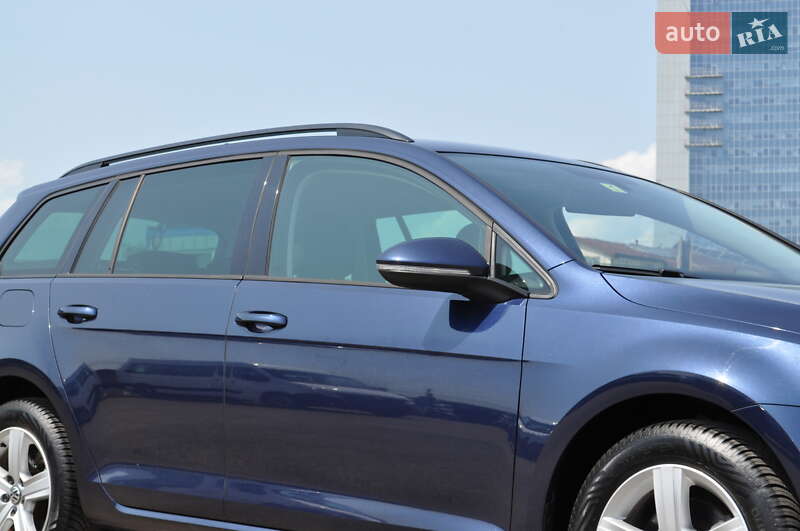 Универсал Volkswagen Golf 2014 в Киеве