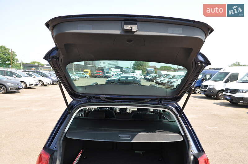 Универсал Volkswagen Golf 2014 в Киеве