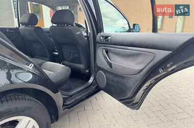 Хэтчбек Volkswagen Golf 2002 в 