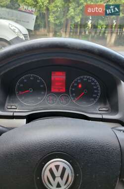 Хетчбек Volkswagen Golf 2008 в 