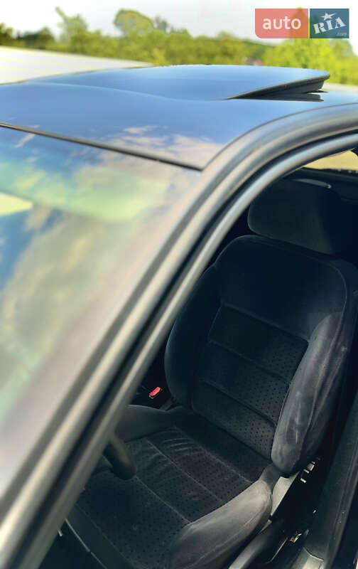 Хетчбек Volkswagen Golf 1999 в Чернівцях