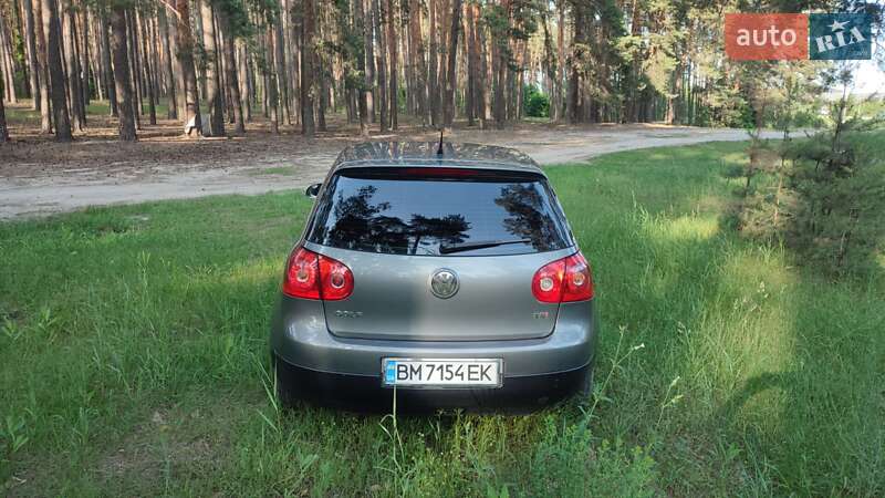 Хэтчбек Volkswagen Golf 2007 в Недригайлове