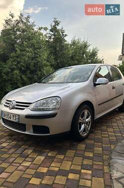 Хэтчбек Volkswagen Golf 2004 в Киеве