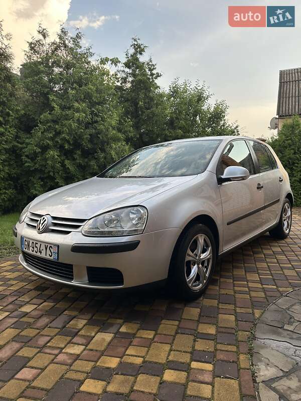 Volkswagen Golf 2004