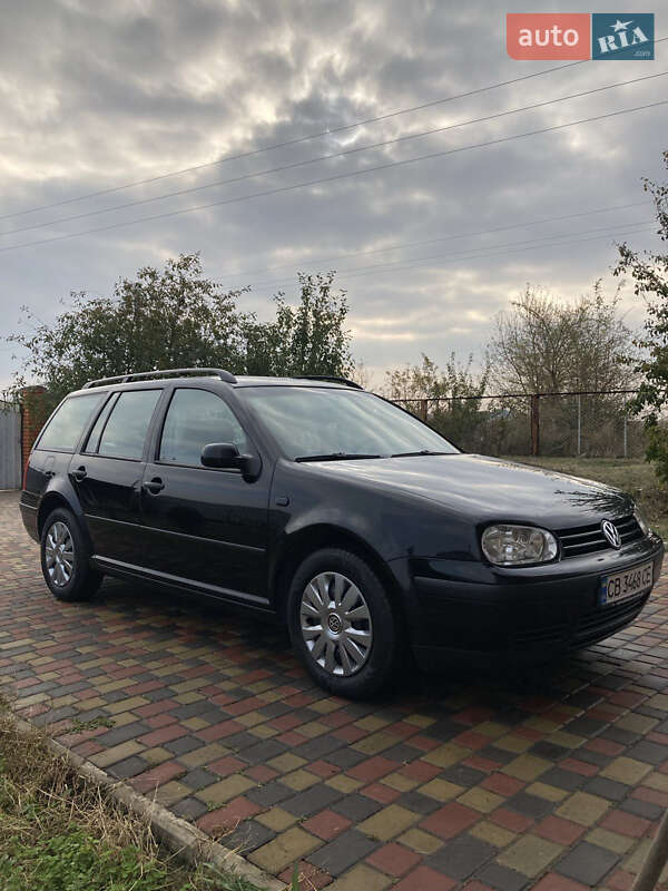 Volkswagen Golf 2004