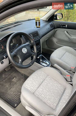 Универсал Volkswagen Golf 2004 в 