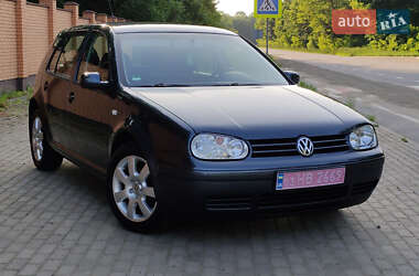 Хетчбек Volkswagen Golf 2003 в Красилові