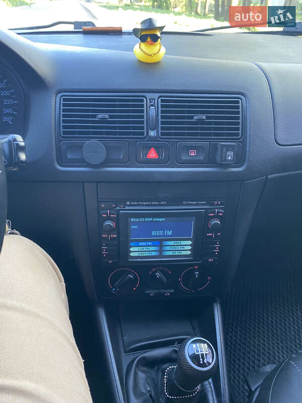 Универсал Volkswagen Golf 2000 в Виннице