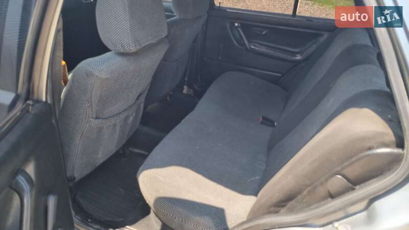 Хэтчбек Volkswagen Golf 1987 в Черновцах
