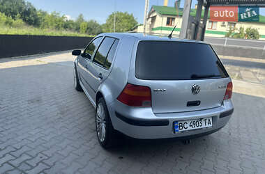 Хэтчбек Volkswagen Golf 2003 в 