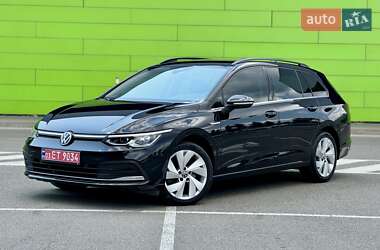 Універсал Volkswagen Golf 2022 в Києві