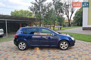 Хэтчбек Volkswagen Golf 2008 в 