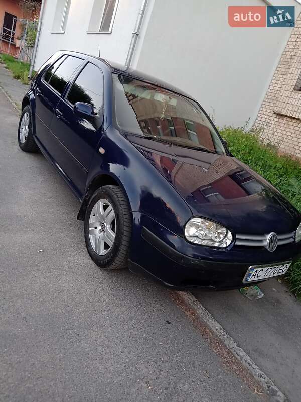 Хэтчбек Volkswagen Golf 2000 в Хмельницком