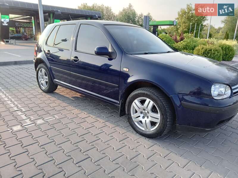 Volkswagen Golf 2000