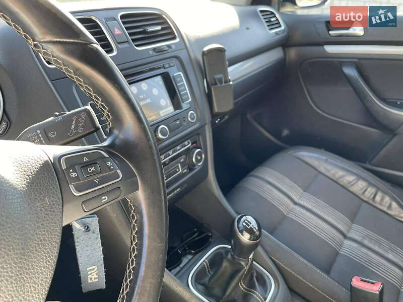 Універсал Volkswagen Golf 2012 в Камені-Каширському