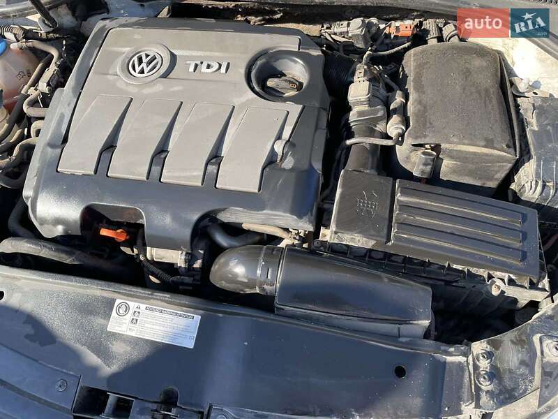 Універсал Volkswagen Golf 2012 в Камені-Каширському