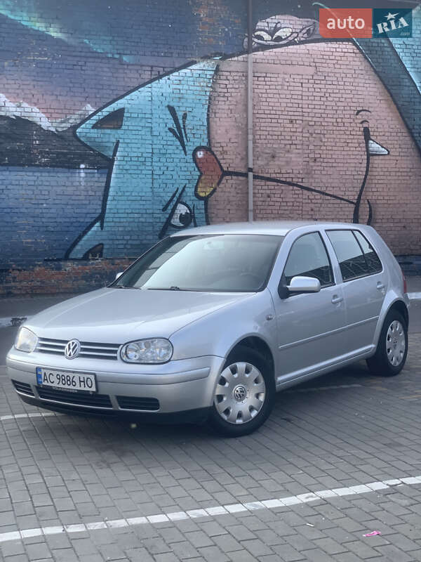 Volkswagen Golf 2003