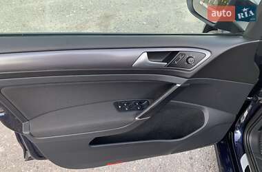 Универсал Volkswagen Golf 2015 в 