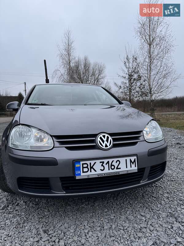 Volkswagen Golf 2005